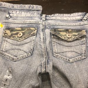 NWT True People blue acid wash jeans with camo‎